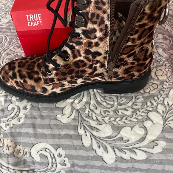 Leopard Boots - Picture 3 of 5